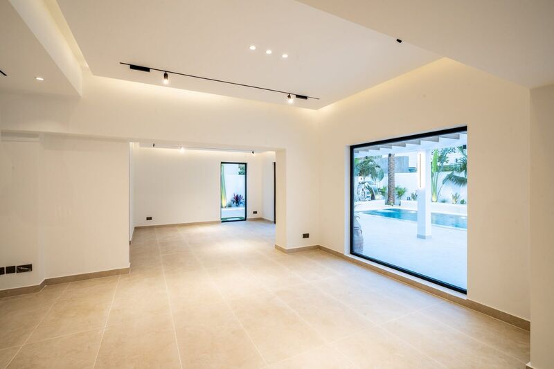 Crownstone-renovated villa in The Meadows, Dubai — completed open-plan living and dining area